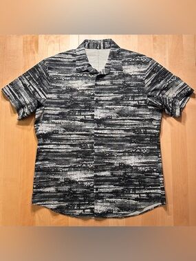 Lululemon Mens XL Airing Easy Button Up Short Sleeve Lightweight Black White